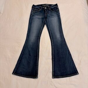 EUC AE artist flare jeans